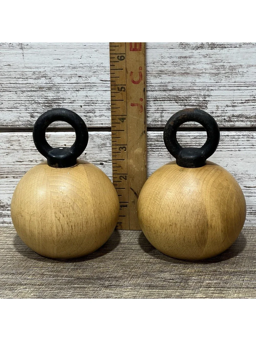 VTG BODUM Nissen Ball Boy Salt  & Pepper Round Wooden Mill/Grinder Set Denmark